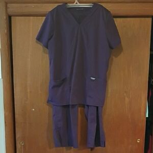 Cherokee Revolution Wine Scrub Top